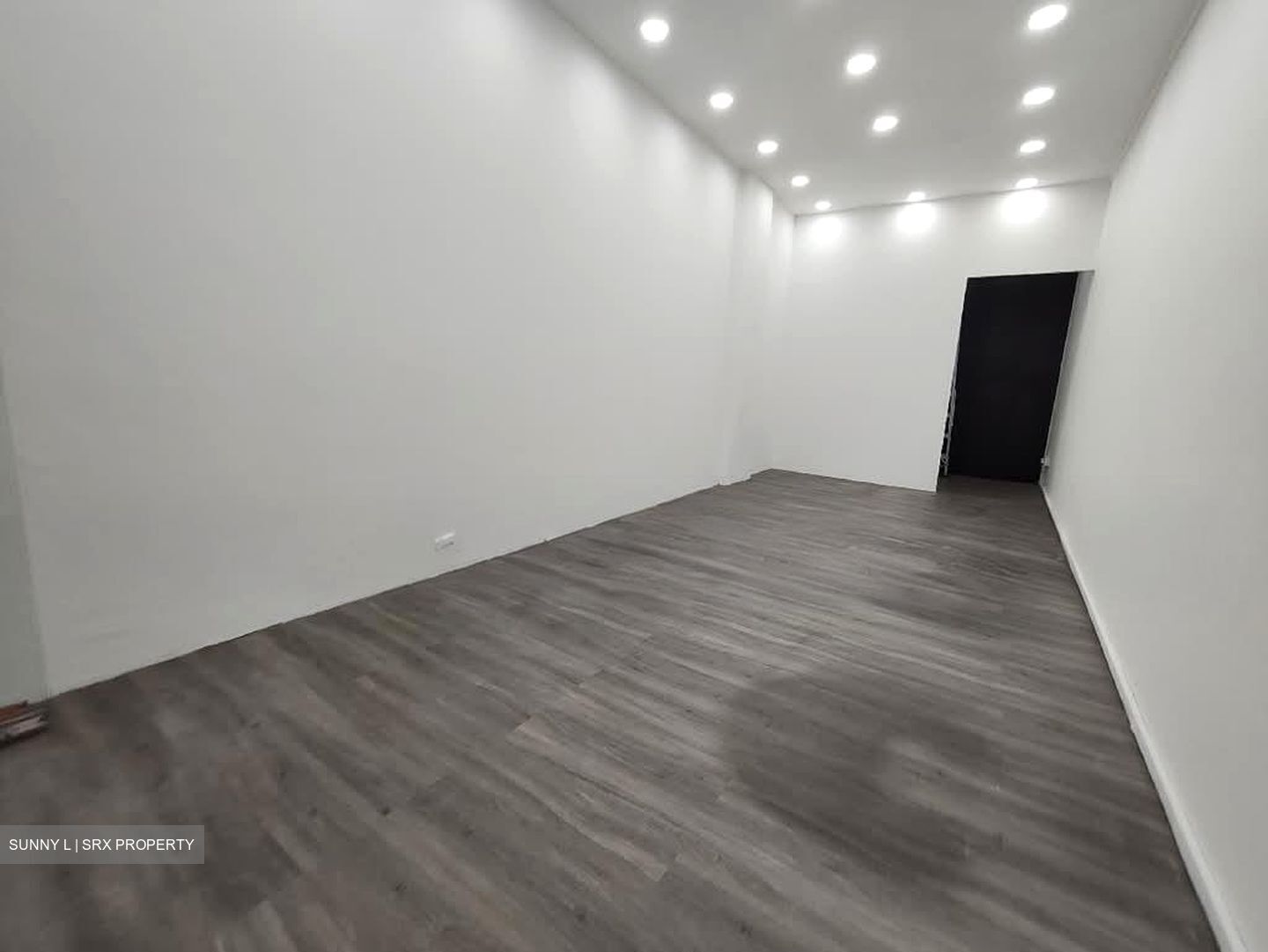 Ang Mo Kio Avenue 8 (D20), Shop House #574528191